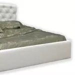 Кровать Аркадия и подушки